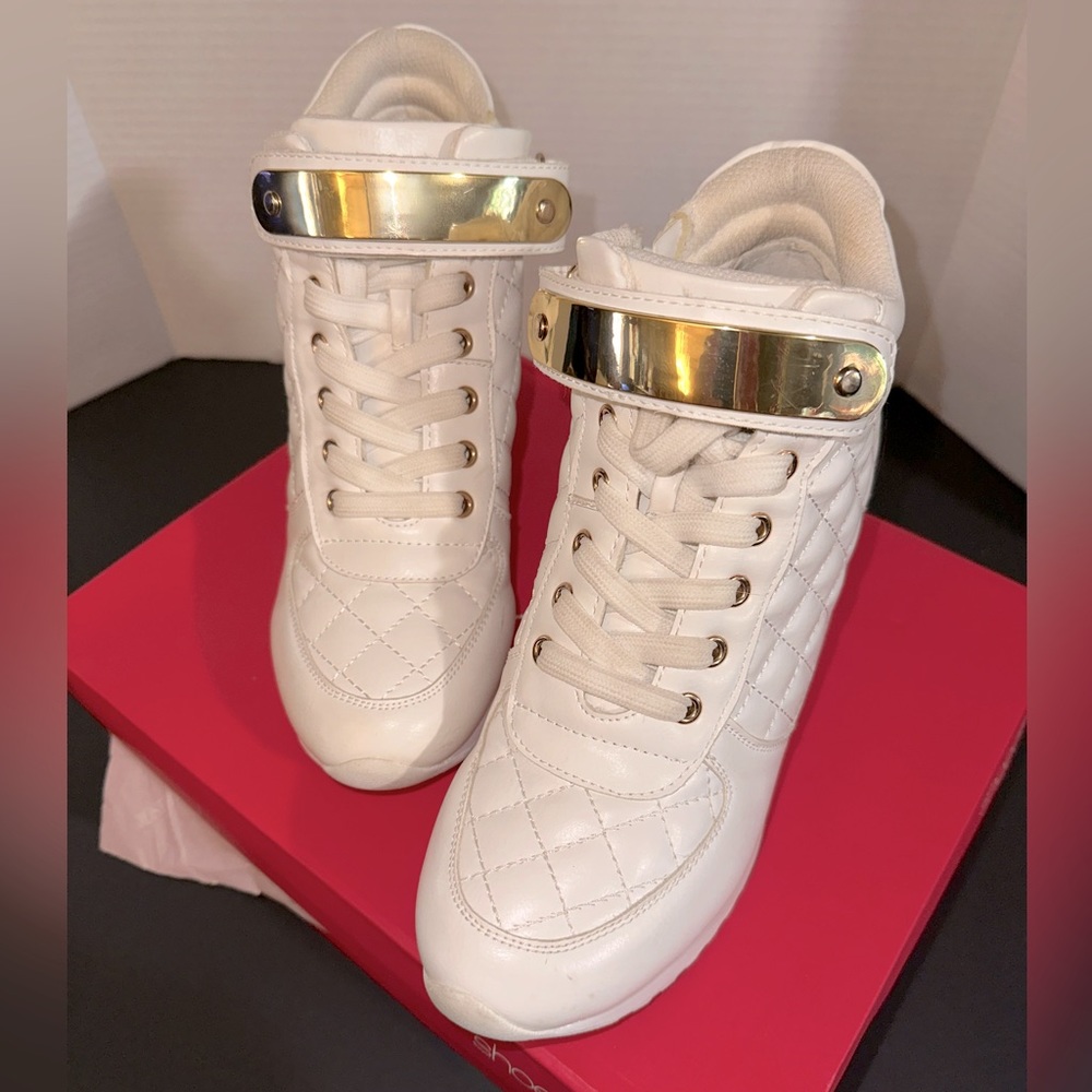 Shoedazzle Rei Sneakers